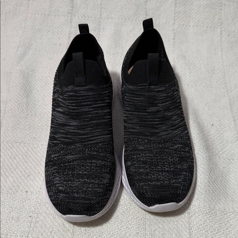 Cushionaire Black Knit Slip-On Women’s Shoes - Picture 2 of 8